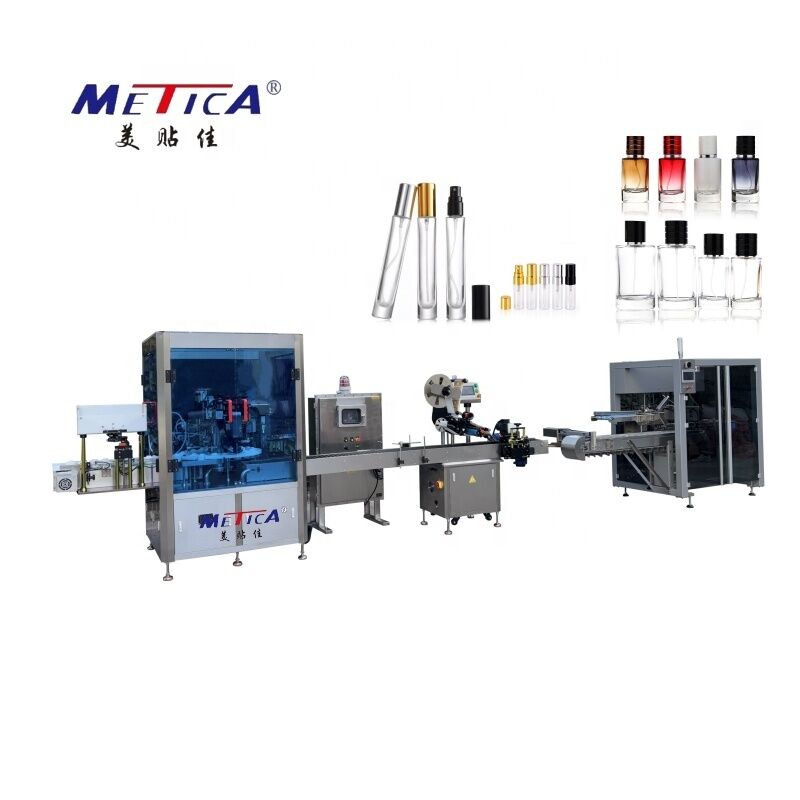 Giriş düzeyi Otomatik Esansyel Yağ Doldurma Crimping Etiketleme Boxing Line 1200-1800BPH 2 başlı dişli pompası Tek Crimp